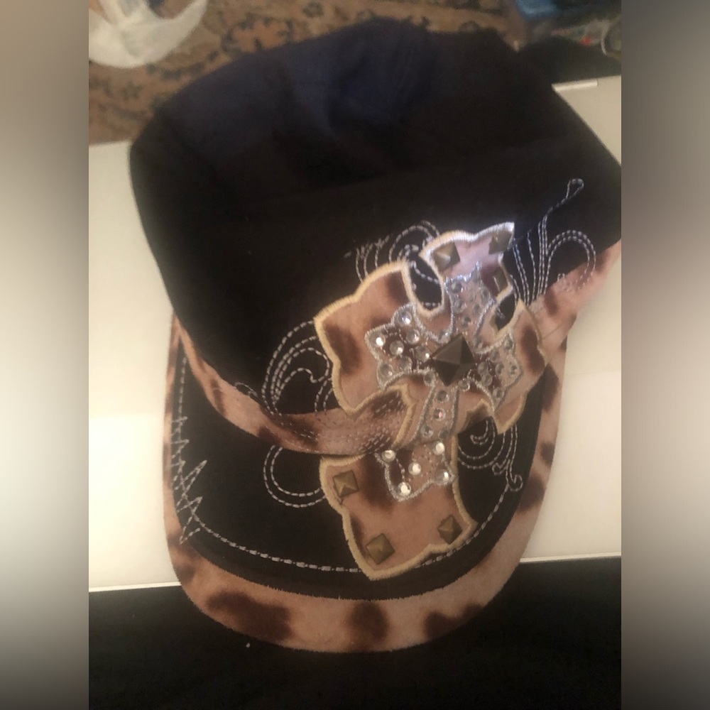 🎄Embellished Faux Fur Cross Cap- 175A $25 or $20 w/offer